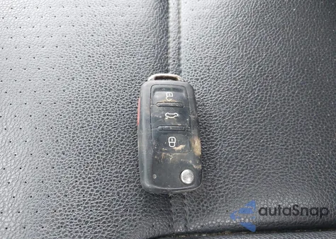 2017 Volkswagen Jetta 1.4T Se z USA, uszkodzony, nr VIN 3VWDB7AJXHM235488